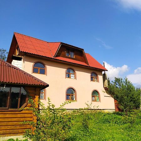 Мальва Lazeshchyna Exterior foto