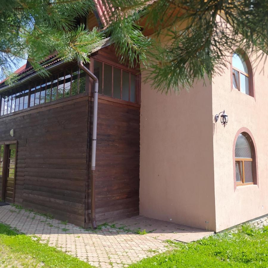 Мальва Lazeshchyna Exterior foto